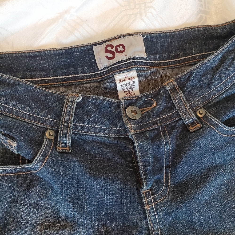 Dark wash skinny jeans